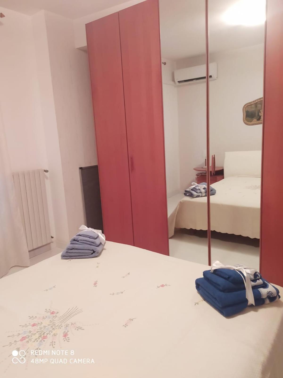 Apartamento Casa Cristina Comiso Habitación foto